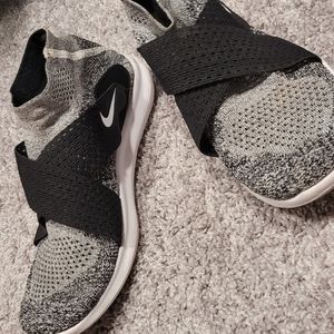 Nike Velcro Knit Slip On